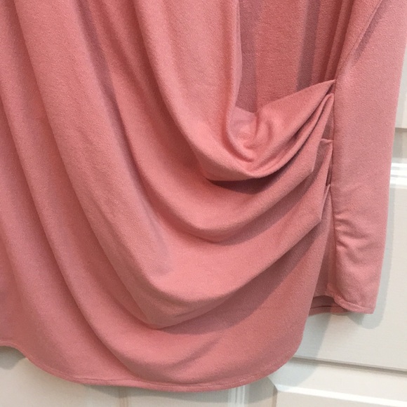 Elegant Salmon Drape Knit Top - Picture 3 of 4